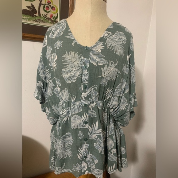 Lush Flutter Sleeve Top Olive Green XXL - Picture 5 of 15